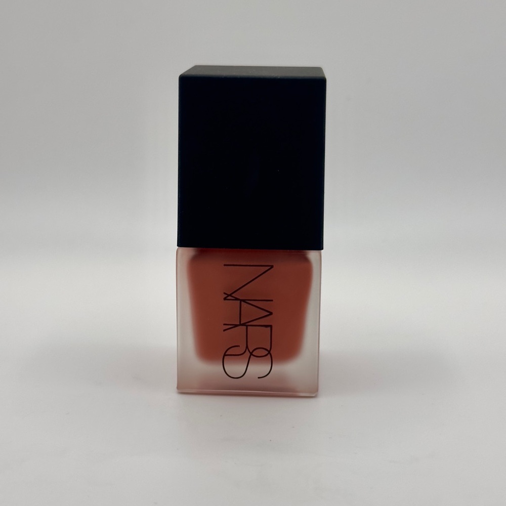 NARS Tan Foundation Elegant Glass Bottle